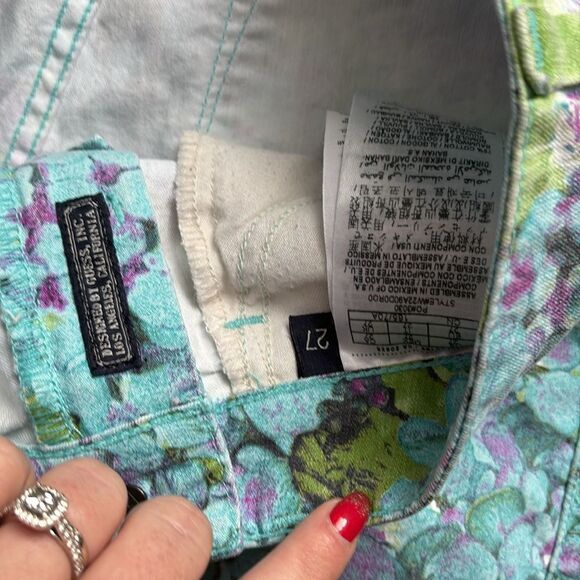 MM129 ✨Host Pick✨ Guess floral print brittany ankle length skinny jeans - Picture 6 of 10